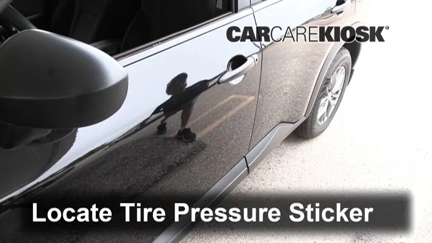 2021 Nissan Rogue S 2.5L 4 Cyl. Tires & Wheels Check Tire Pressure